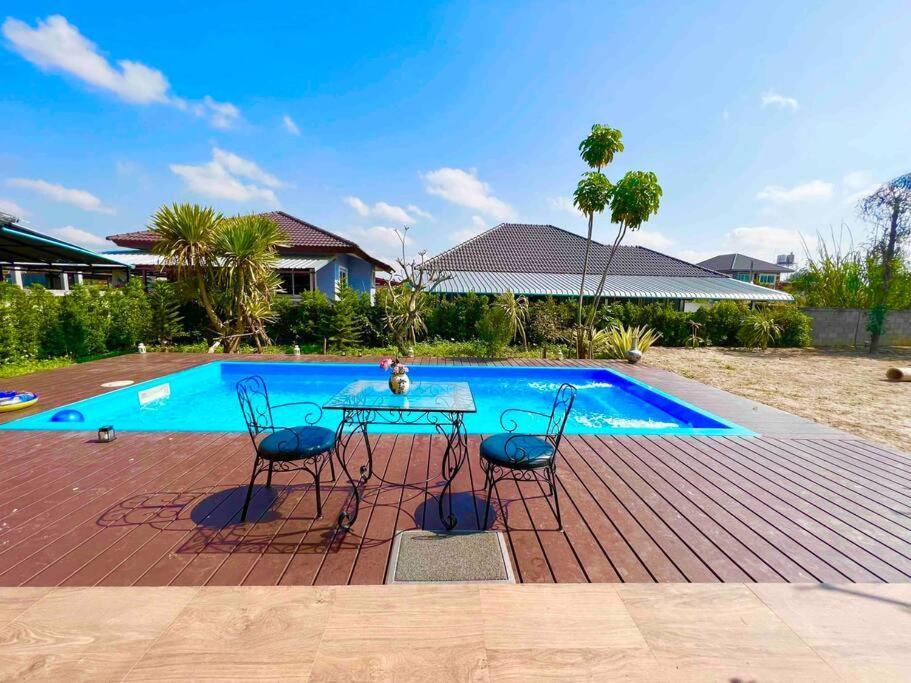 Colorful Pool Villa, Chiang Rai, Thailand Exterior foto