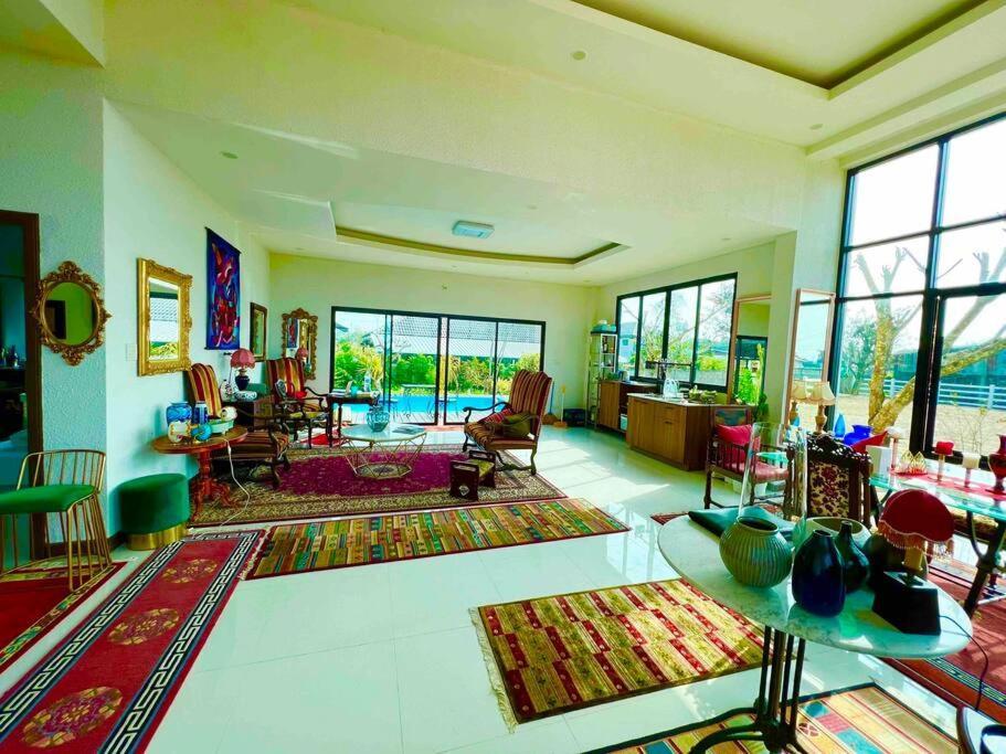 Colorful Pool Villa, Chiang Rai, Thailand Exterior foto